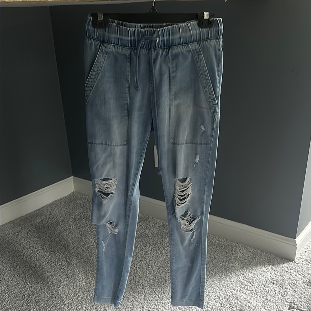 Stylish Blue Distressed Women Jeans